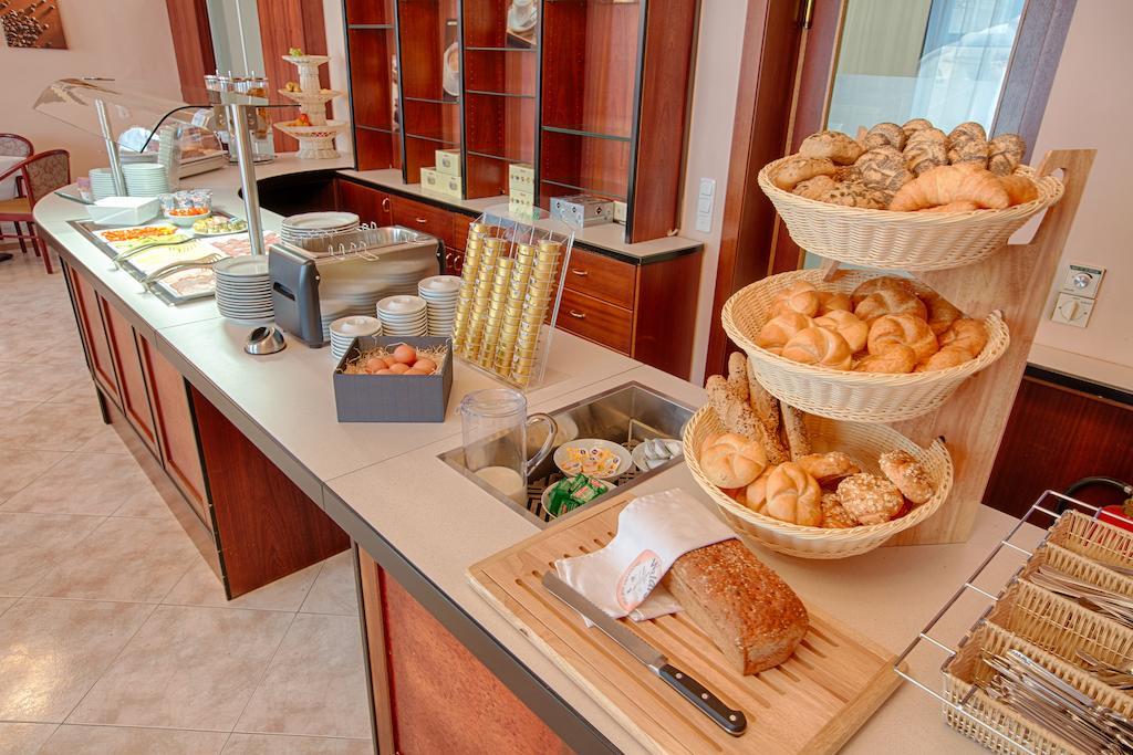 Fruehstueckshotel Waldbauer 바트슐러바흐 외부 사진