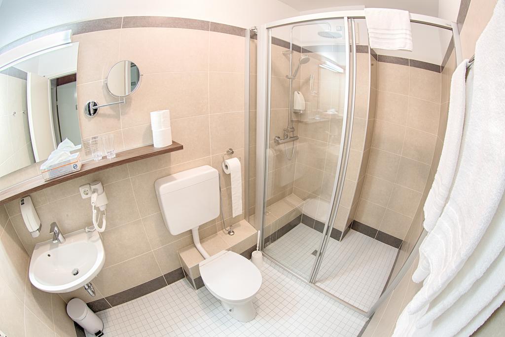 Fruehstueckshotel Waldbauer 바트슐러바흐 객실 사진